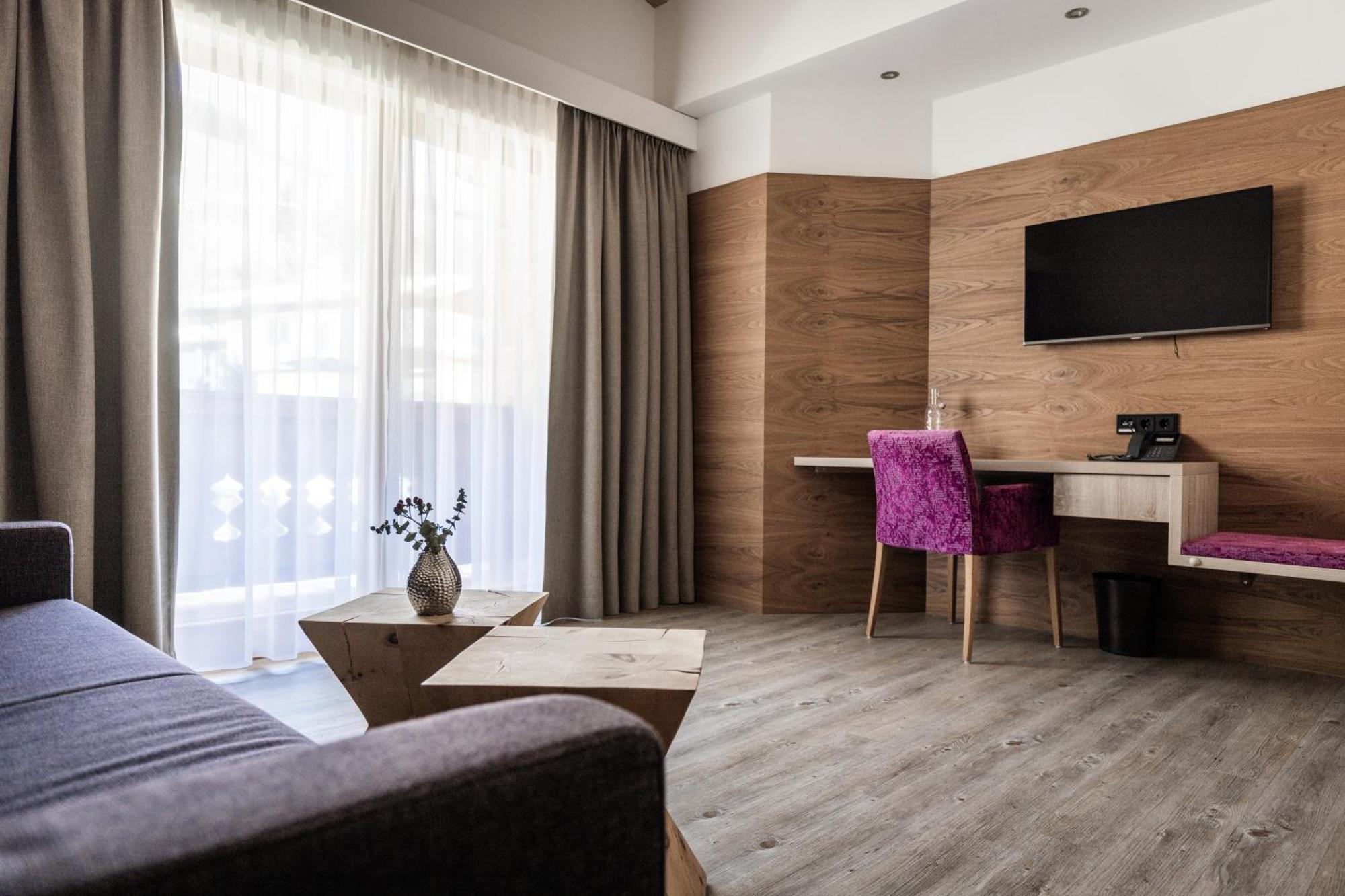 Hotel Sonnegg ซาลบาคฮินเทอร์เกลมม์ ภายนอก รูปภาพ